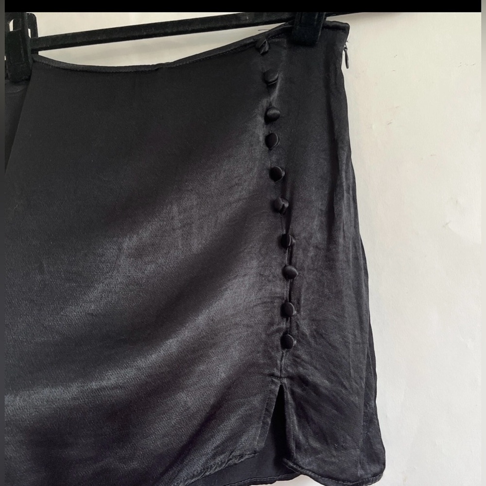 Zara Skirt Skort Shorts Size XS Mini Black Buttons Slit Party Cocktail - Picture 3 of 6